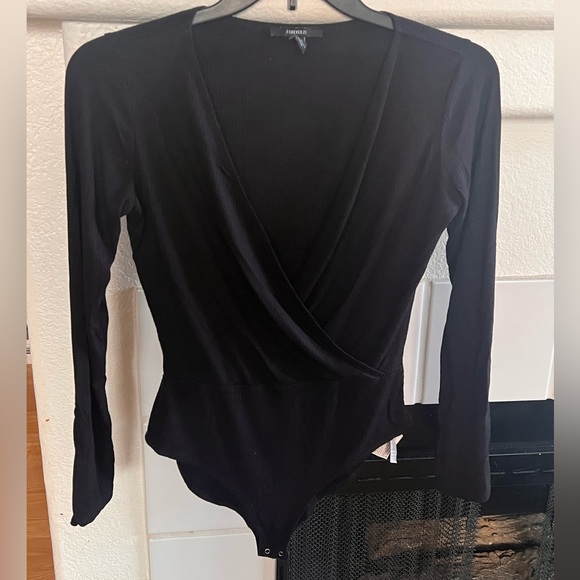 Forever 21 Tops - EUC F21 LS BodySuit *Sexy*